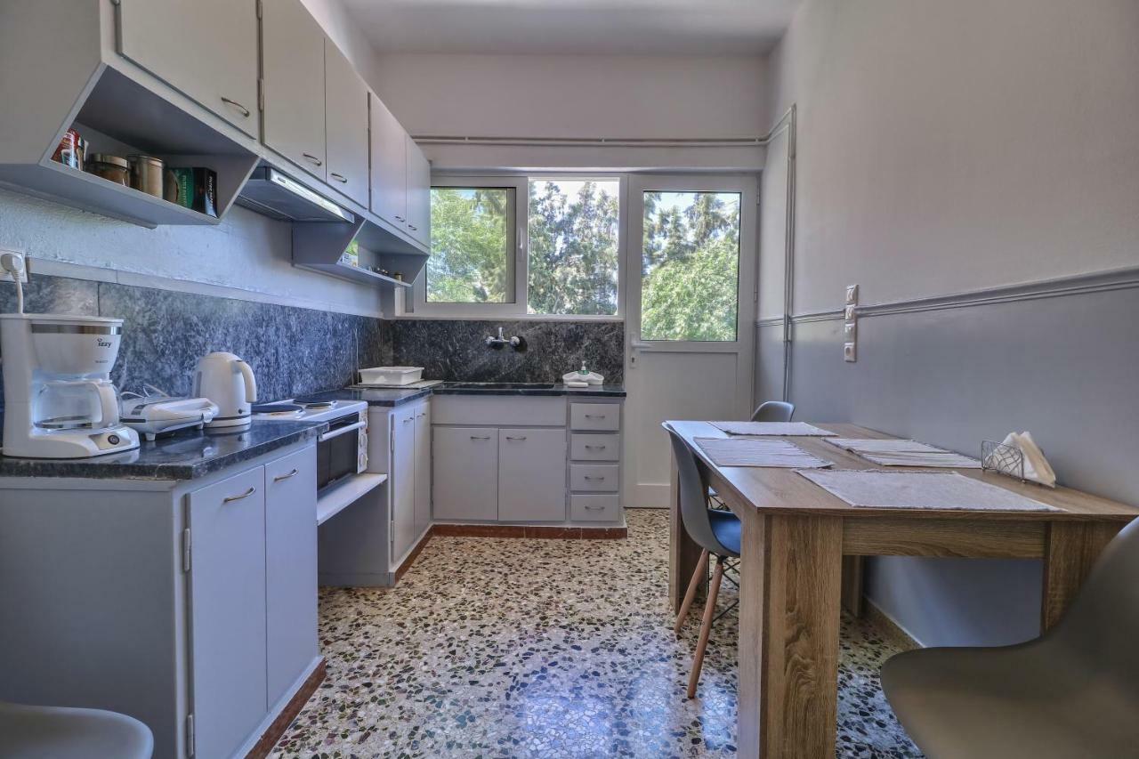 Apartment Carpe Diem Near The Athens Airport